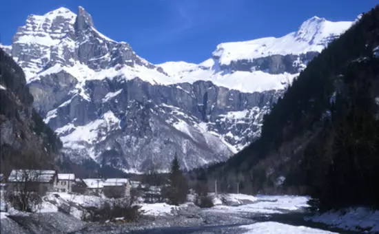 Appartement 4 pièces 8 pers vue sur la montagne