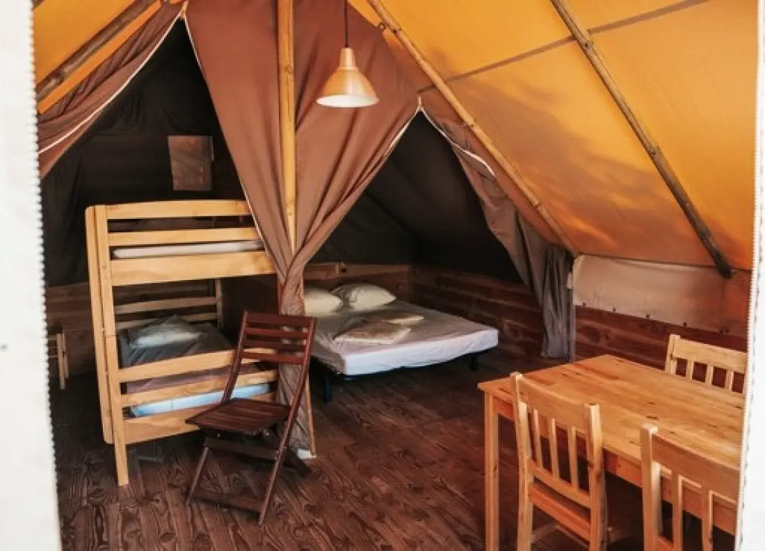 Nicoll's Camp/Pins 4 étoiles★★★★