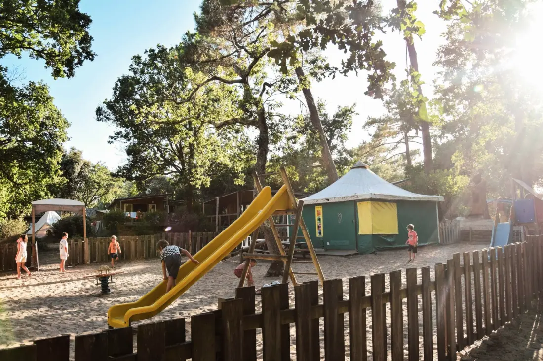 Nicoll's Camp/Pins 4 étoiles★★★★