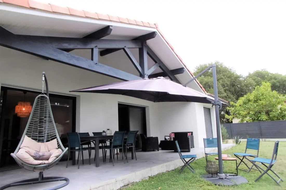 Maison Contemporaine Spacieuse Avec Jardin