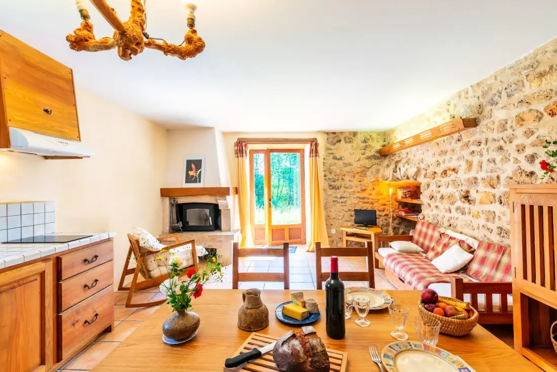 Gîte de France Gîte le peyrou 2/3 personnes à la viale 3 épis