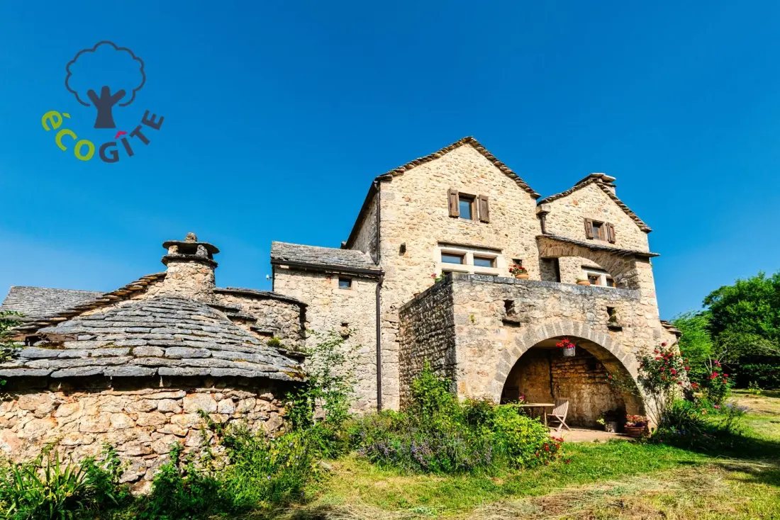 Gîte de France Gîte le peyrou 2/3 personnes à la viale 3 épis
