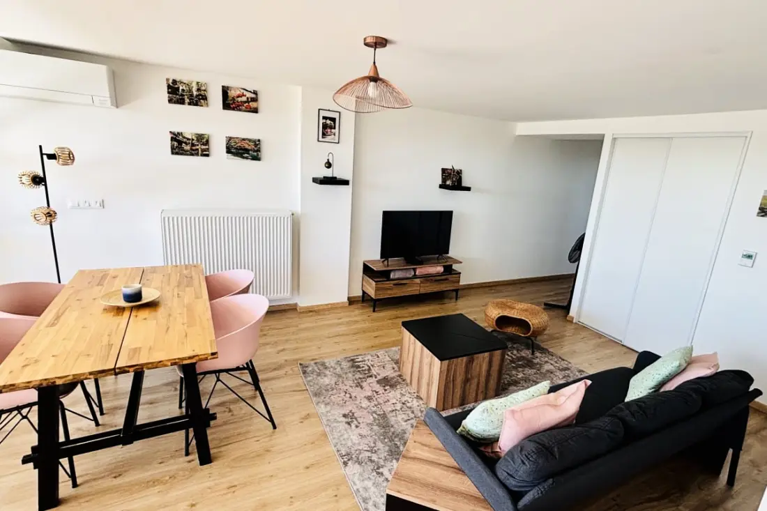 Apt Climatisé - 3 Chambres - Terrasse
