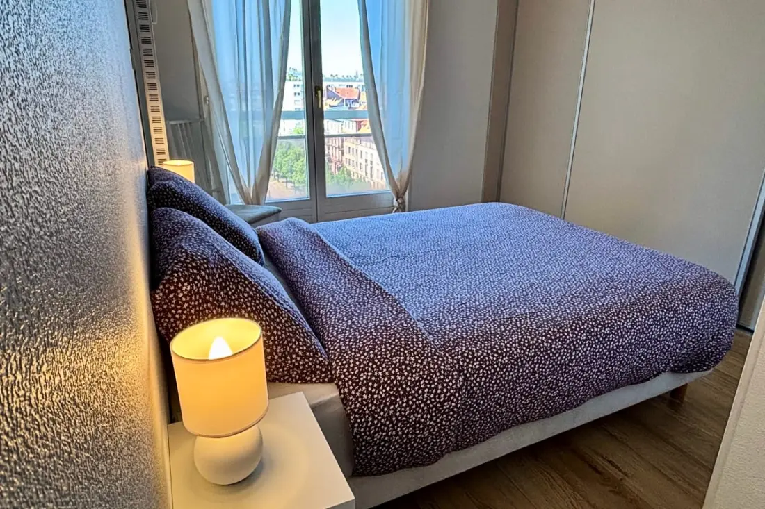 Appartement Au 8ème étage Avec 2 Balcons