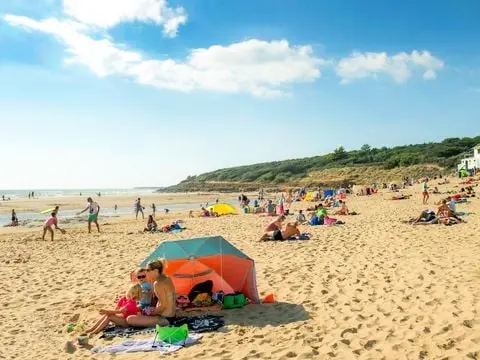 Camping Les Dinosaures 4 étoiles★★★★