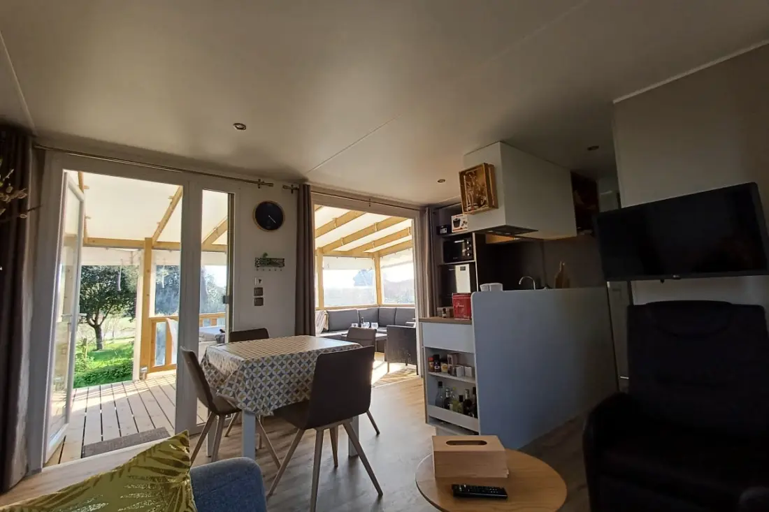 Superbe Chalet Avec Climatisation, Piscines, Jeux