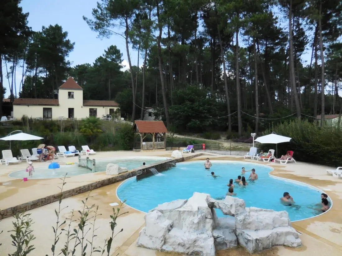 Camping Le Domaine des Grands Pins