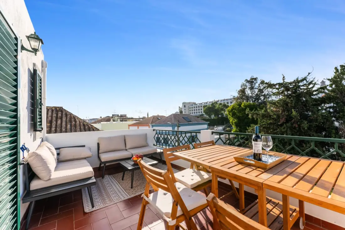 Casa Verde - Traditional Townhouse