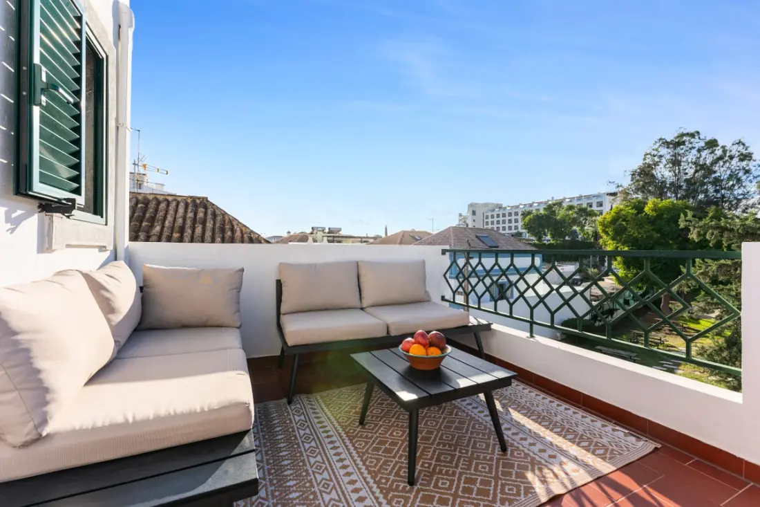 Casa Verde - Traditional Townhouse