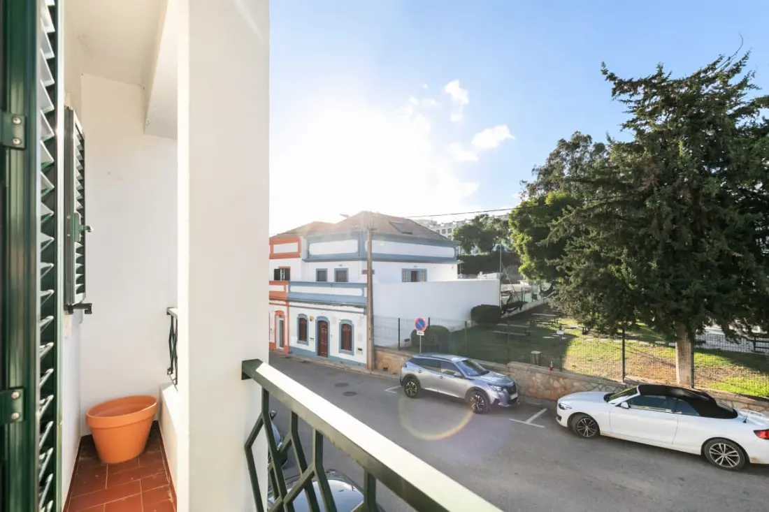 Casa Verde - Traditional Townhouse