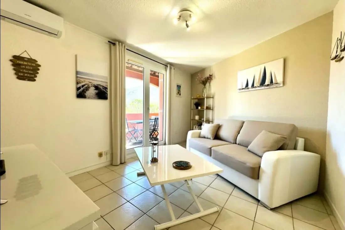 Logement Lumineux Avec Terrasse Et Vue Mer
