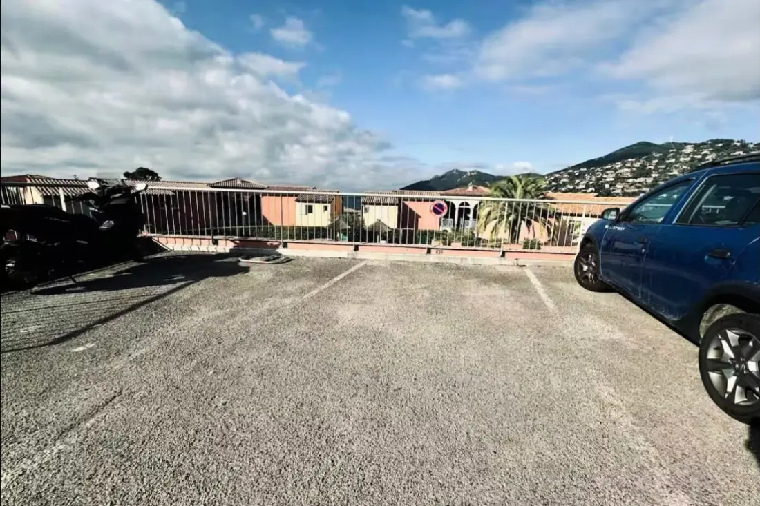 Logement Lumineux Avec Terrasse Et Vue Mer