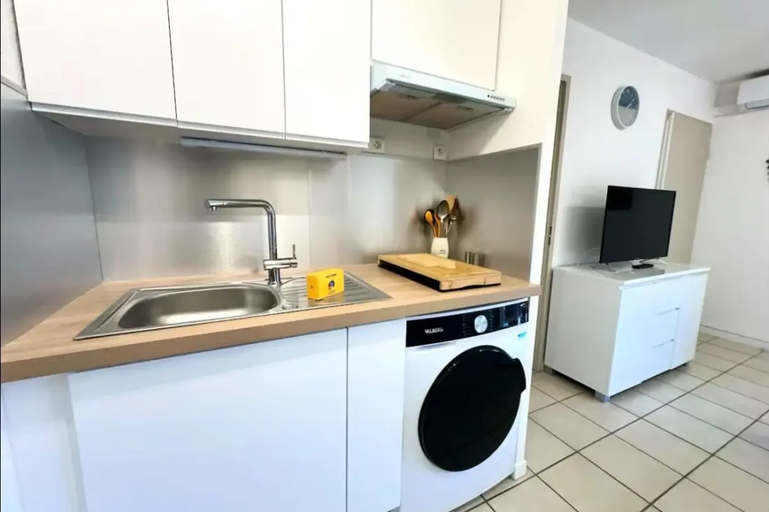 Logement Lumineux Avec Terrasse Et Vue Mer