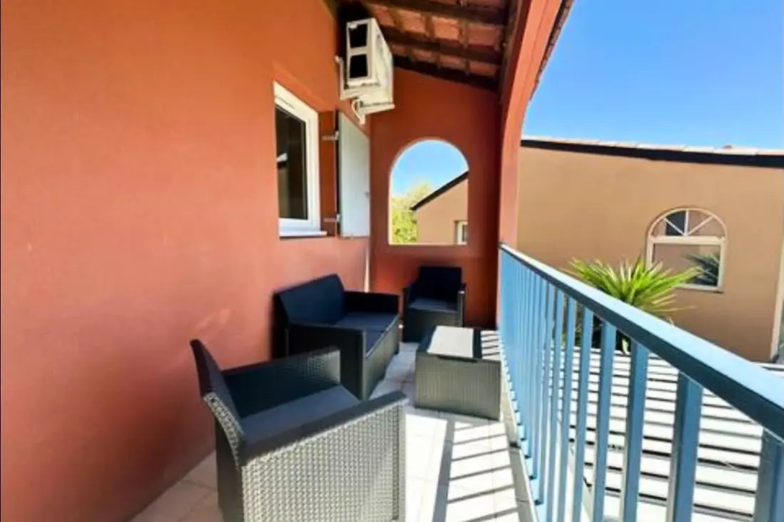 Logement Lumineux Avec Terrasse Et Vue Mer