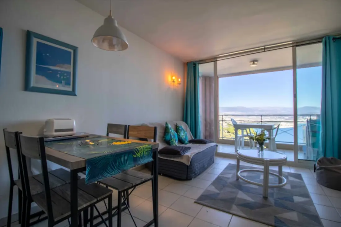 Superbe 32m² Avec Balcon Et Magnifique Vue Sur Mer