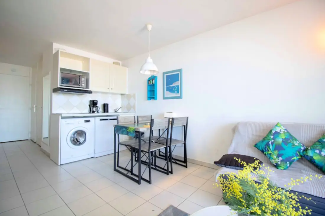 Superbe 32m² Avec Balcon Et Magnifique Vue Sur Mer