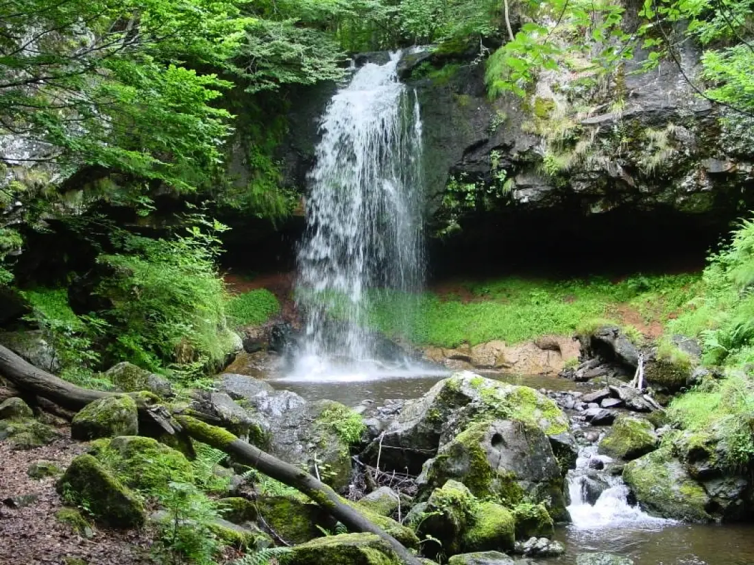 Camping Sunêlia La Source - Occitanie - Aveyron 4 étoiles★★★★