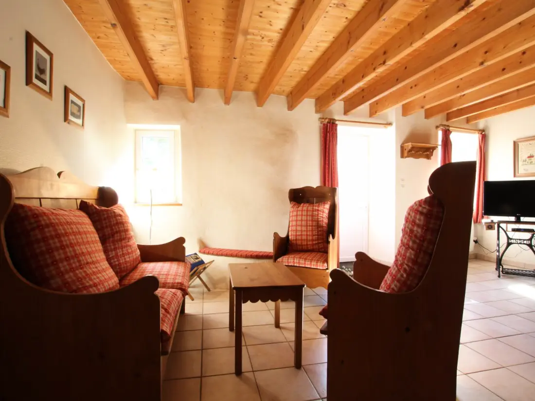 Maison de Vacances THEVILLE 3