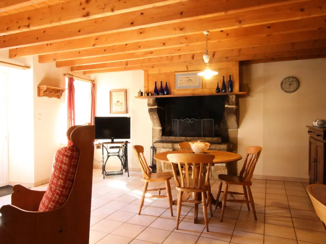 Maison de Vacances THEVILLE 3