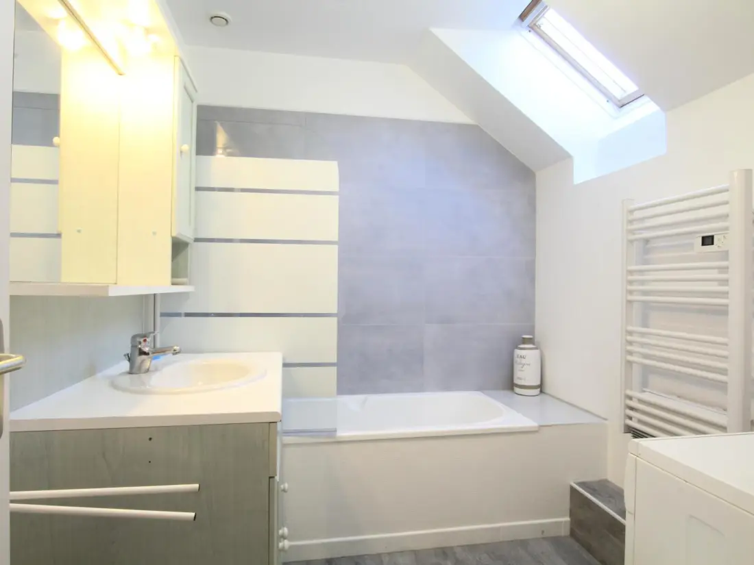Maison de Vacances THEVILLE 3