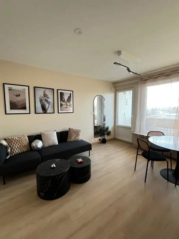 Unlock - Appartement Rénové Avec Ascenseur Et Balcon, Parking Gratuit