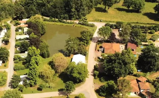 Camping Le Repaire ***