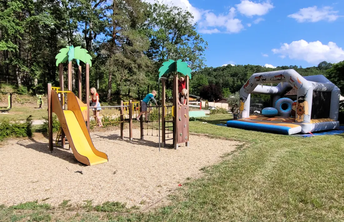 Camping maeva Escapades La Castillonderie 4 étoiles★★★★