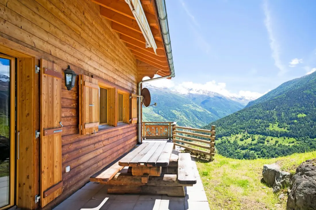 Chalet Mountain Star