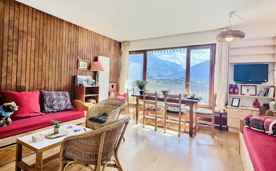 Le Chalet De La Tour