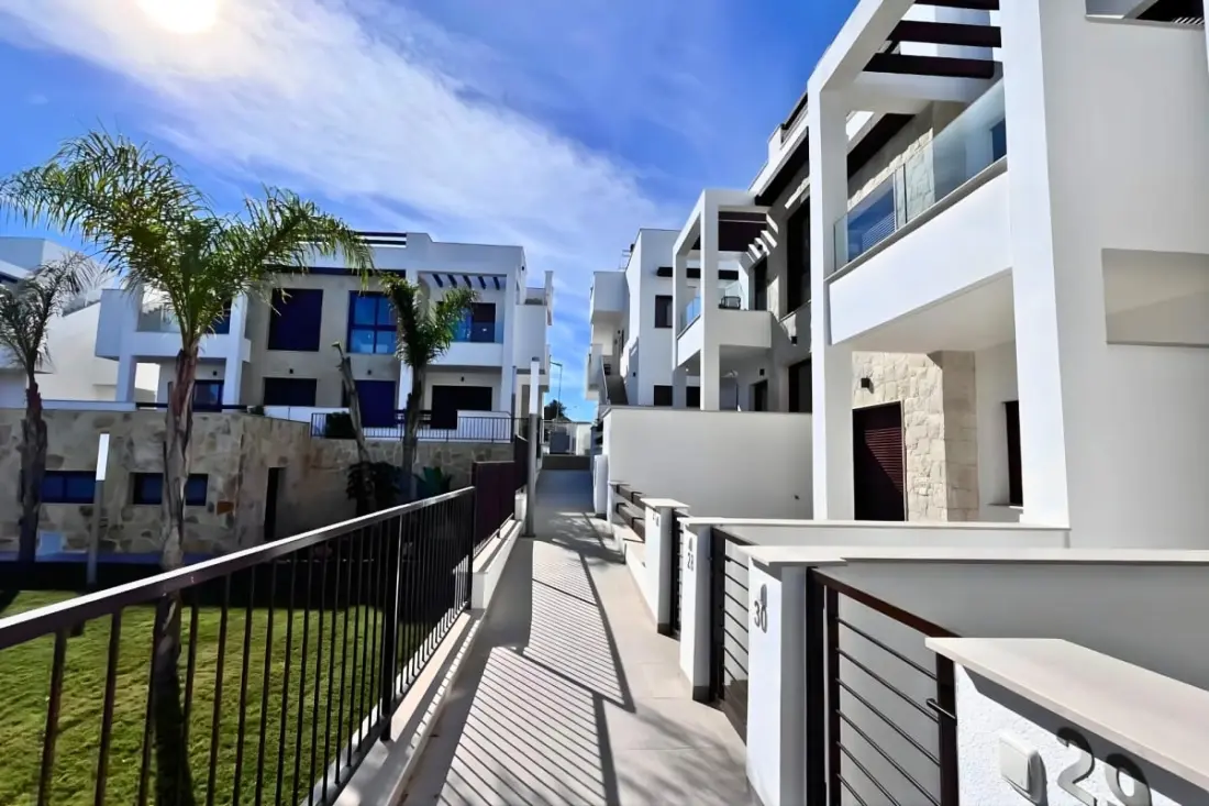 Appartement Moderne Avec Piscine Et Terrasses