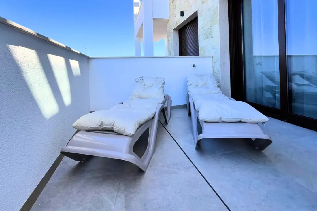 La Calienta  : Vue Lagune Rose Et Piscine