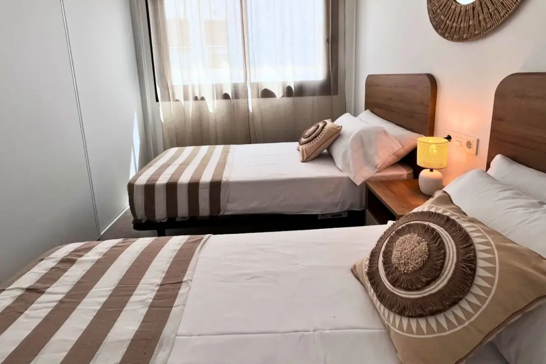 La Calienta  : Vue Lagune Rose Et Piscine