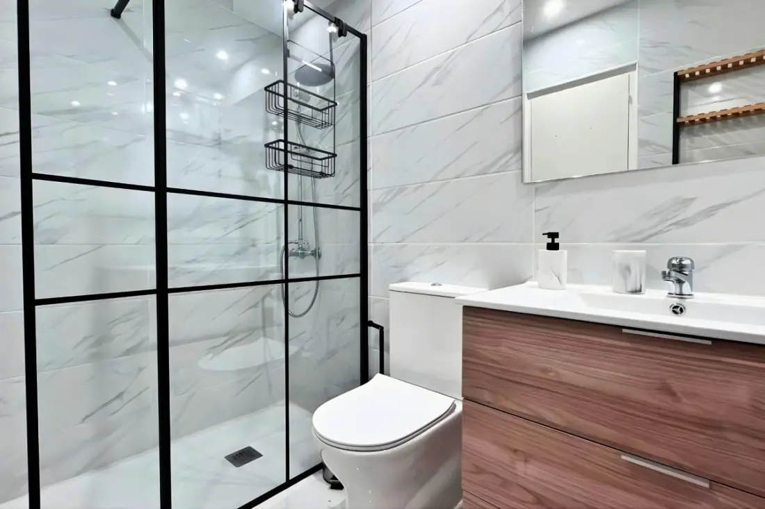 Spacieux 3 Chambres Rénové à 500 M Des Plages