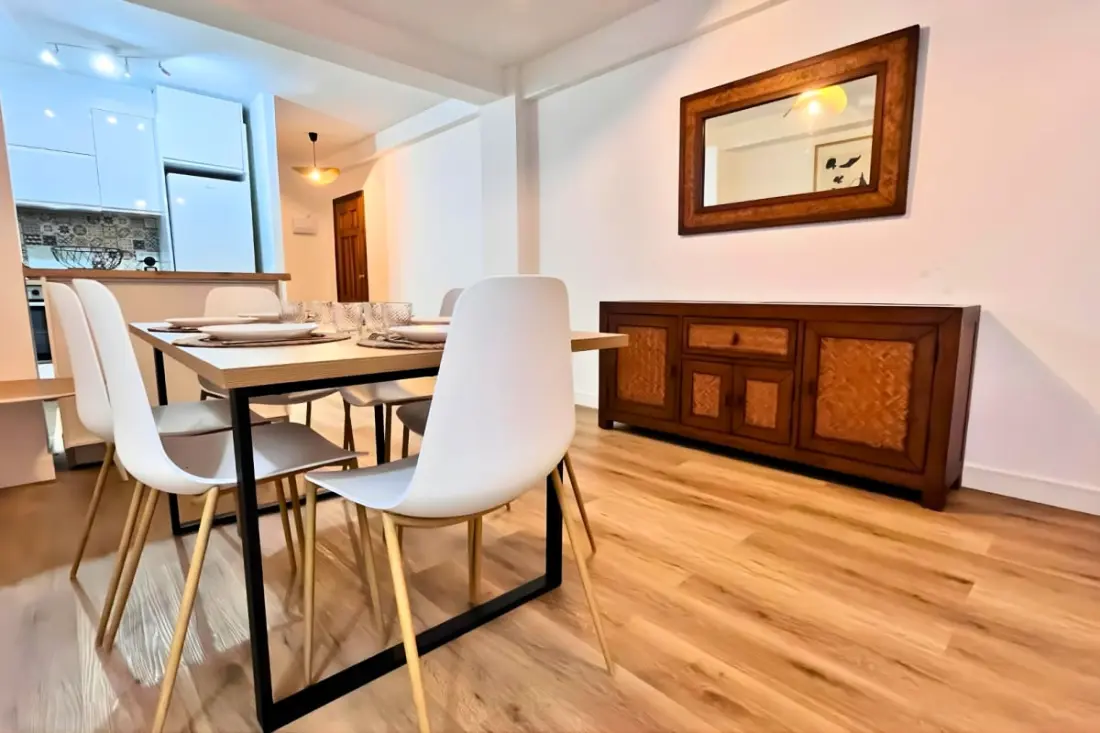Spacieux 3 Chambres Rénové à 500 M Des Plages