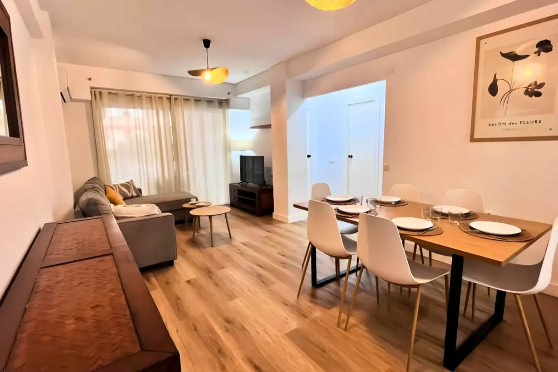Spacieux 3 Chambres Rénové à 500 M Des Plages