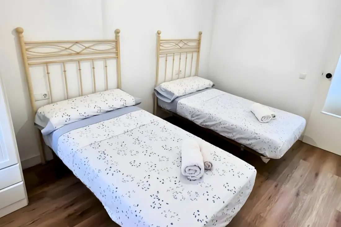 Spacieux 3 Chambres Rénové à 500 M Des Plages