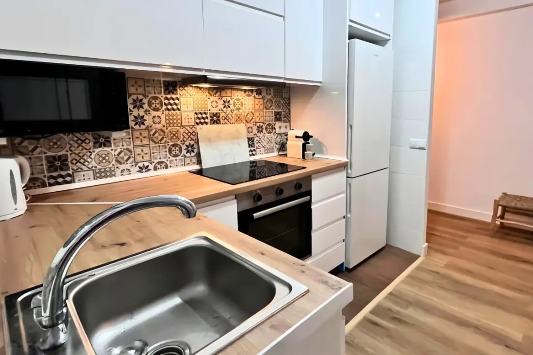 Spacieux 3 Chambres Rénové à 500 M Des Plages