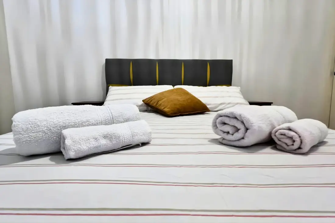 Spacieux 3 Chambres Rénové à 500 M Des Plages