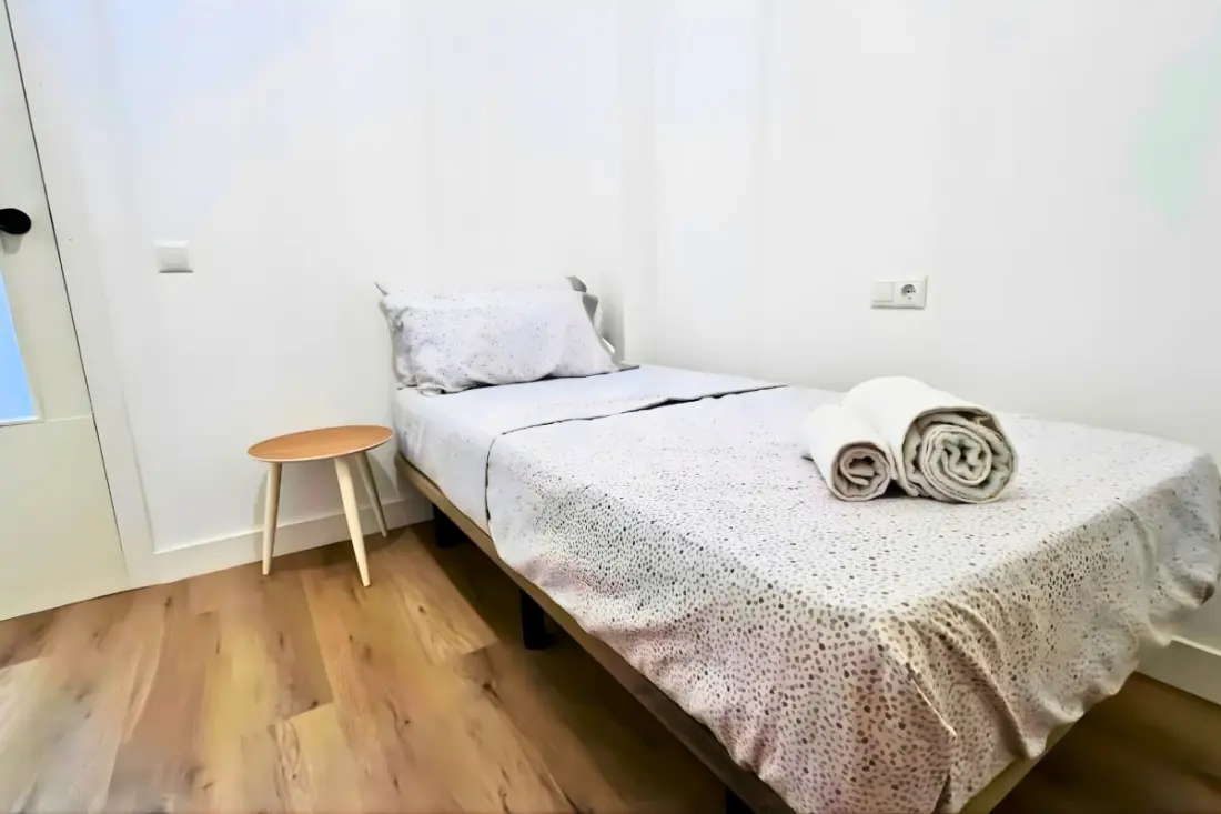 Spacieux 3 Chambres Rénové à 500 M Des Plages