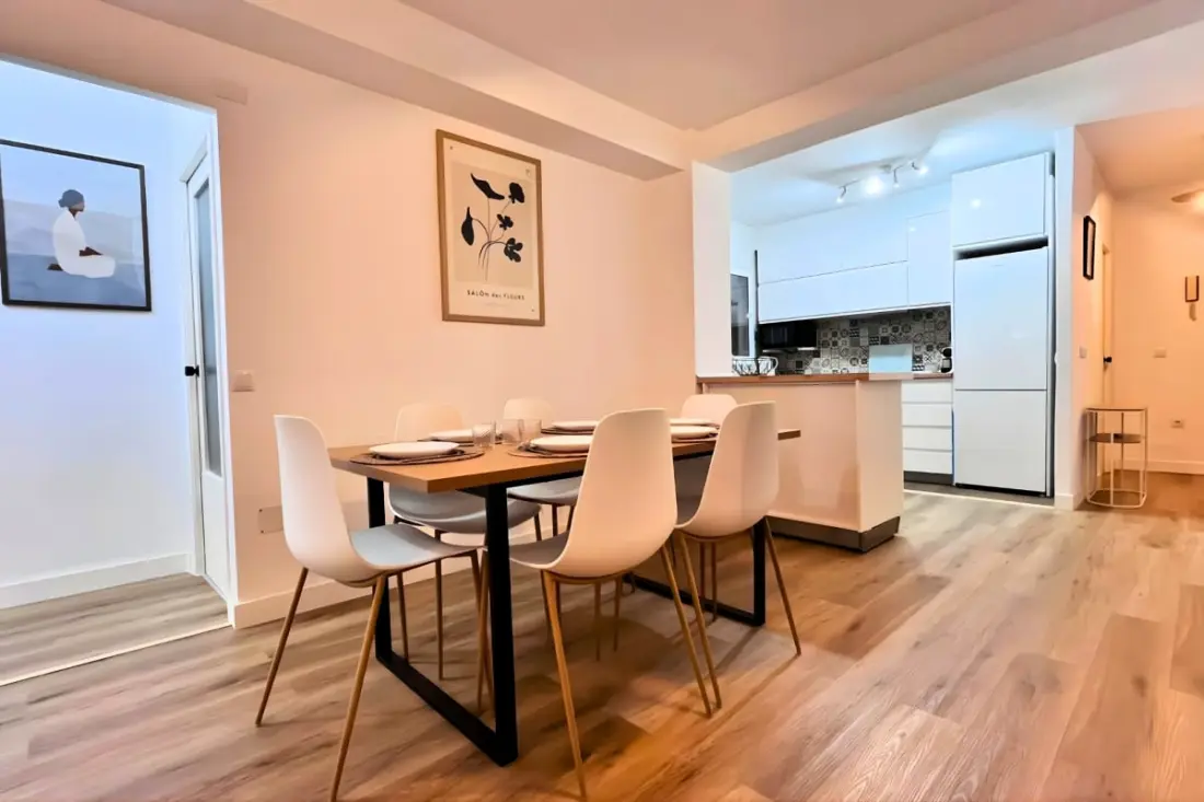 Spacieux 3 Chambres Rénové à 500 M Des Plages