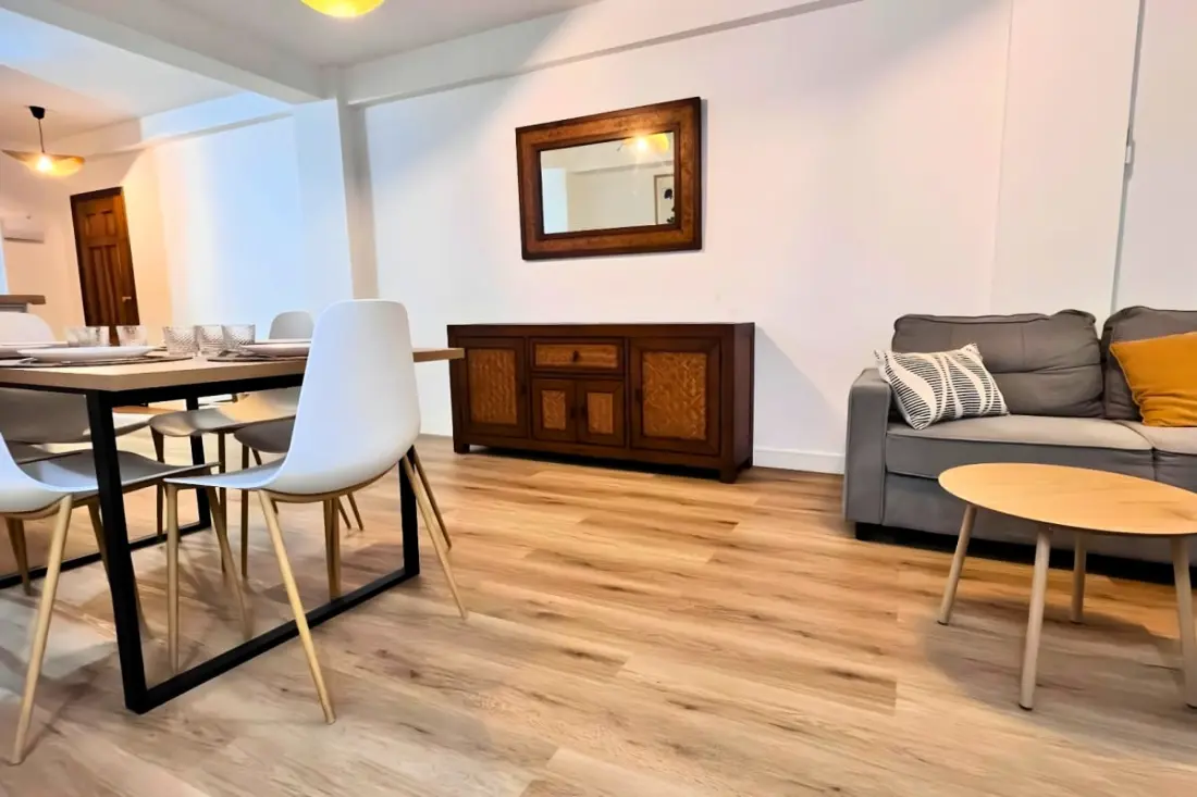 Spacieux 3 Chambres Rénové à 500 M Des Plages