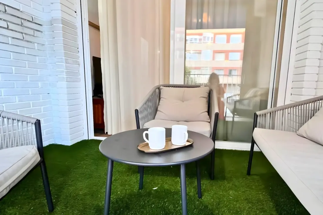 Spacieux 3 Chambres Rénové à 500 M Des Plages