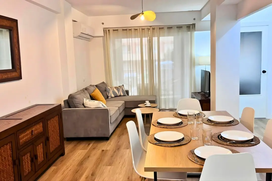 Spacieux 3 Chambres Rénové à 500 M Des Plages