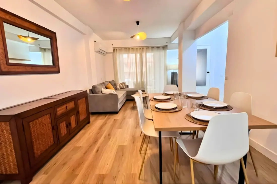 Spacieux 3 Chambres Rénové à 500 M Des Plages