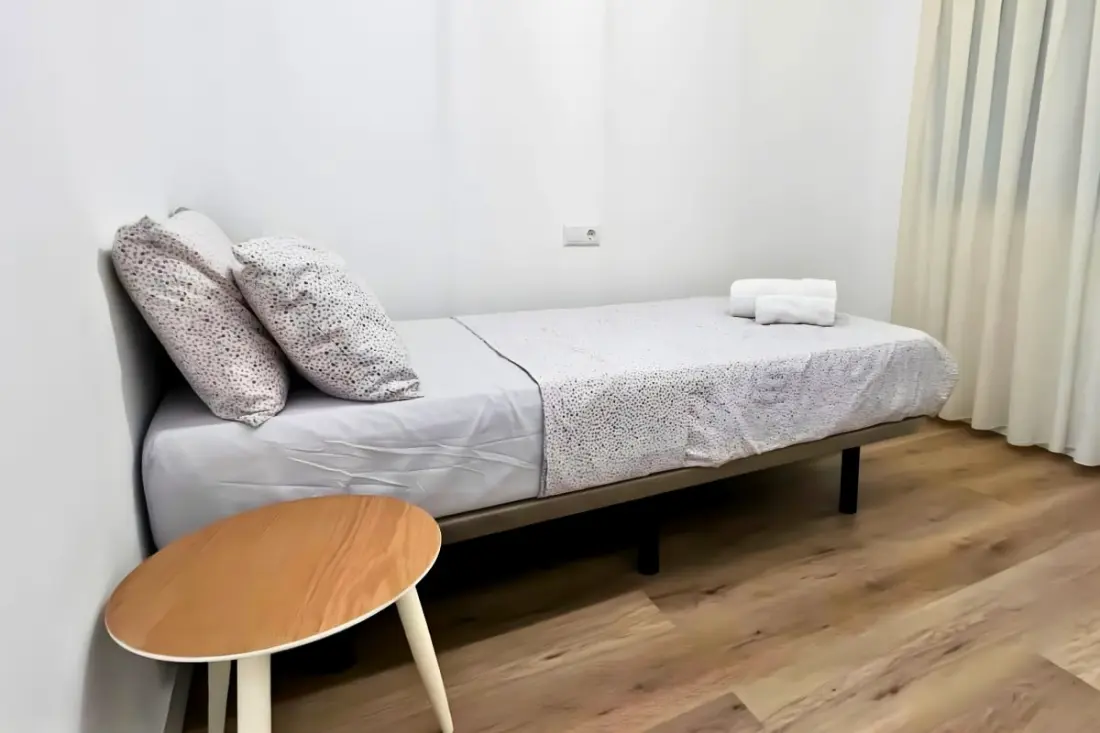Spacieux 3 Chambres Rénové à 500 M Des Plages