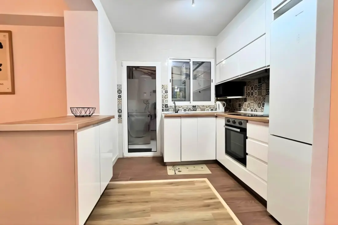 Spacieux 3 Chambres Rénové à 500 M Des Plages