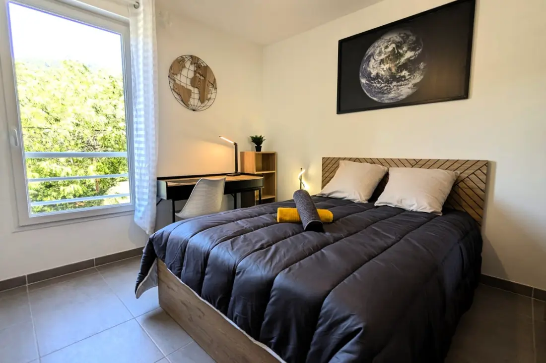 Appartement Moderne Avec Terrasse, Au Calme