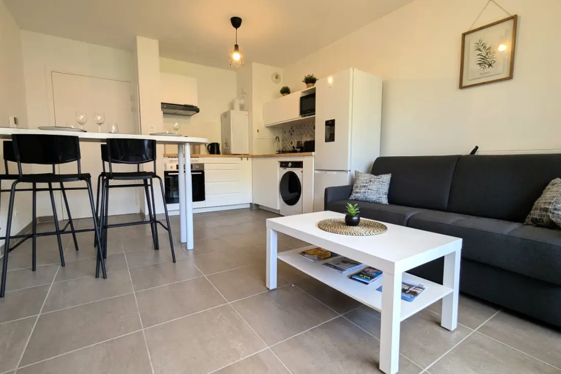 Appartement Moderne Avec Terrasse, Au Calme
