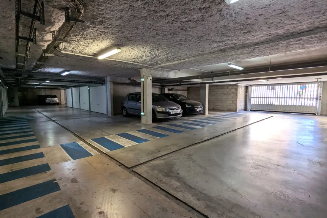 Appartement Moderne Avec Terrasse, Au Calme