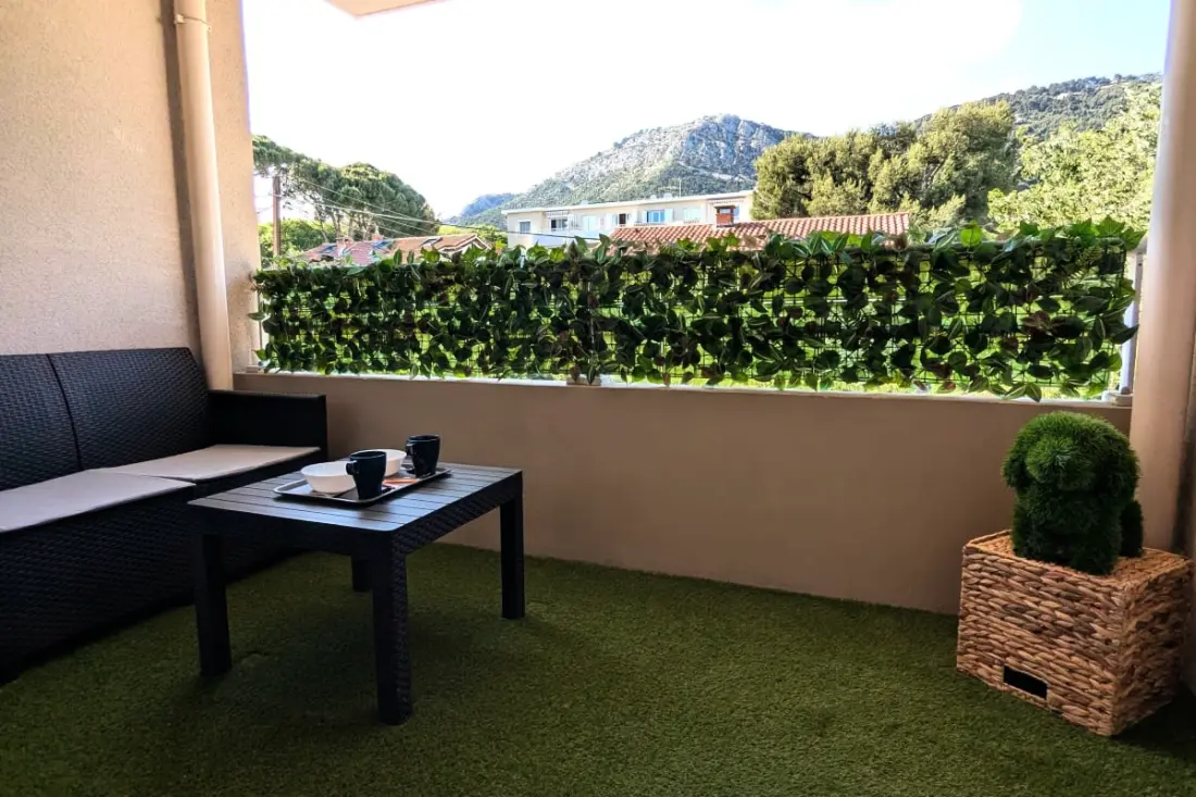 Appartement Moderne Avec Terrasse, Au Calme
